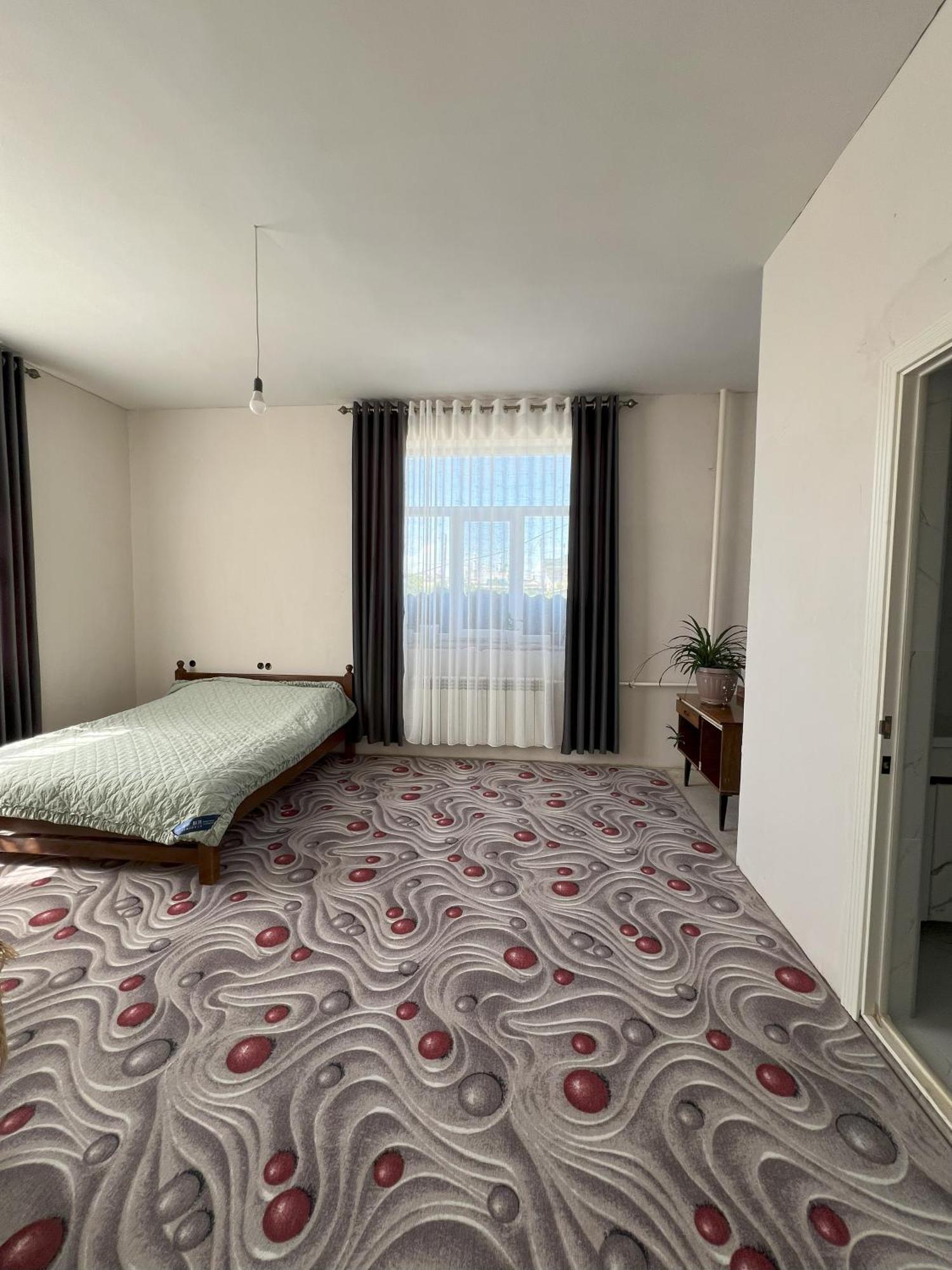 Emir Guest House In Каракол Екстериор снимка